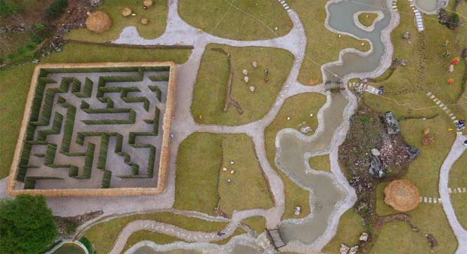 贵州余庆现山寨版稻田&ldquo;移动迷宫&rdquo;