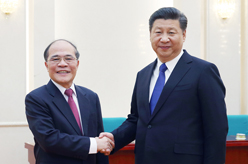 习近平会见越南国会主席阮生雄