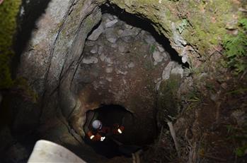 贵州紫云：少年坠入50多米深洞穴被成功营救