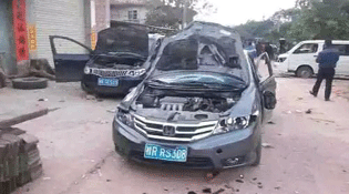 南宁：大年初三进村讨债 发生械斗十多辆车被毁