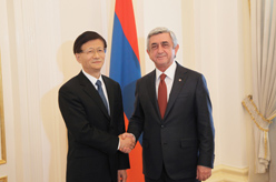 亚美尼亚总统萨尔基相会见孟建柱