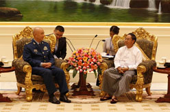 许其亮拜会缅甸第一副总统吴敏瑞