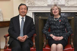 马凯会见英国首相特雷莎·梅
