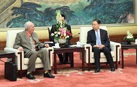 赵乐际会见古巴共产党代表团