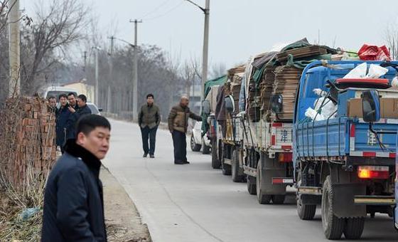 天津静海区查处非法调料造假窝点