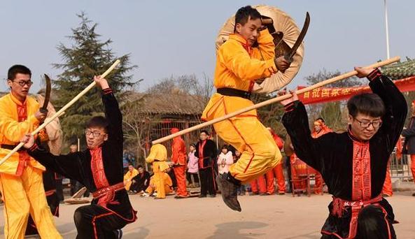 河北邢台：非遗展演闹新春