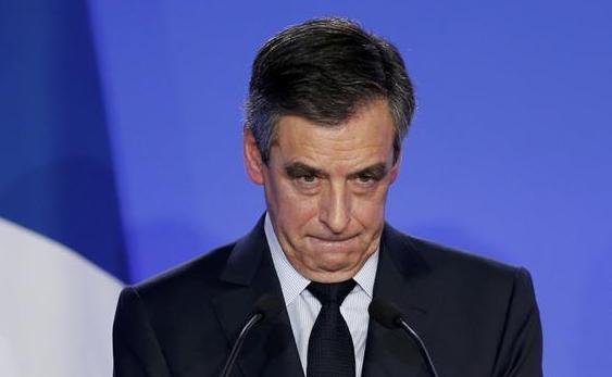 法国总统候选人菲永拒绝放弃竞选