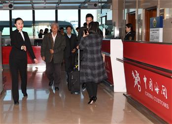 滞留印度的王琪老人顺利回国