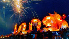 江西德兴山村300米板凳龙闹元宵