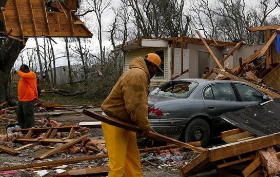 美国得克萨斯州遭遇龙卷风袭击