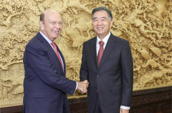 汪洋会见美国商务部长