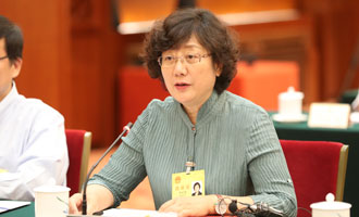 全国人大常委会委员吕彩霞提问