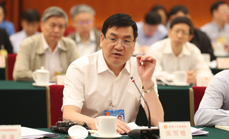 最高人民检察院副检察长张雪樵回答问题