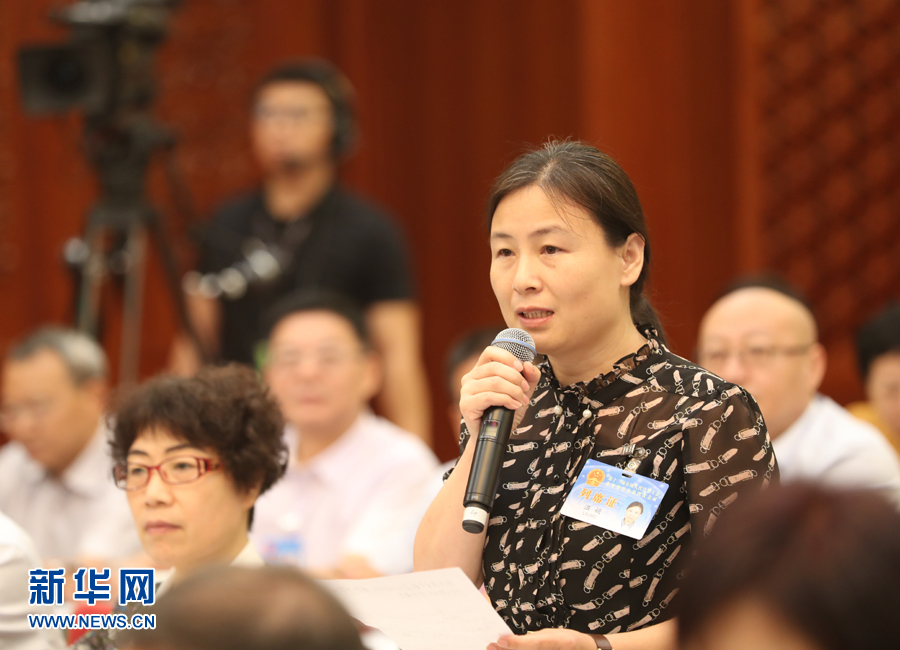 全国人大代表温娟提问