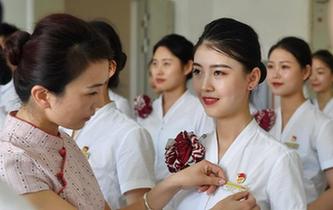 福州：加紧培训进港高铁工作人员