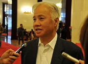 杨钊委员接受采访