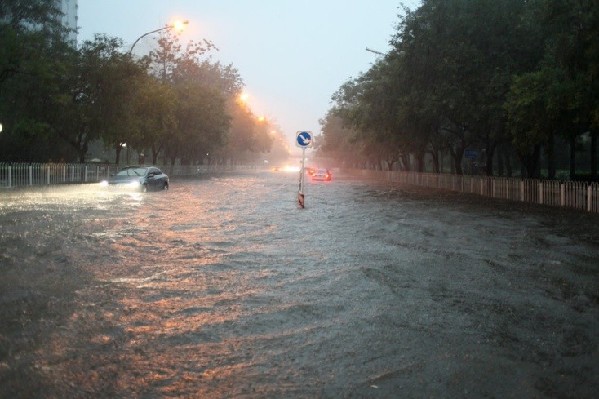 暴雨来袭 直面更涝的未来