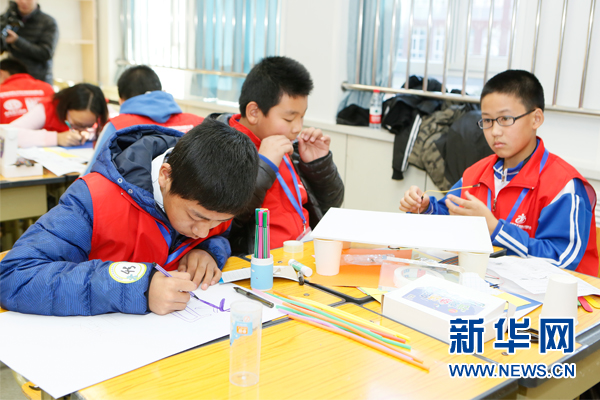 创客总动员 青少年打造“梦想校园”