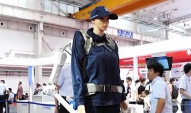 人机交感式机器人首次亮相