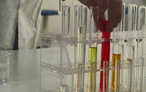 色彩的化学律动