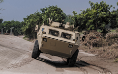 中国VN2B型6×6轮式装甲车