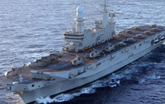 意大利“加富尔”号航母