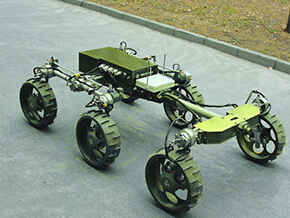 新型&ldquo;无人狗&rdquo;机器人展出