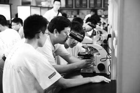 全国科普日太原市民走进实验室