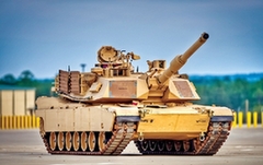 美军坦克装甲车里的"复仇者联盟"