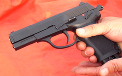 中国QSW06式5.8毫米微声手枪