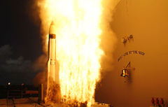 “标准”-3舰空导弹