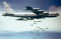 秀肌肉！美军B－52飞越韩国领空