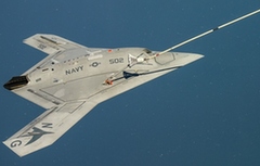 X-47B舰载无人机