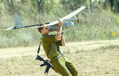 以色列步兵配备小型“无人轰炸机”