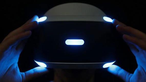 “VR”元年搅热传媒领域，如何“+”出未来？