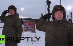 俄特种兵将装备北极装甲服