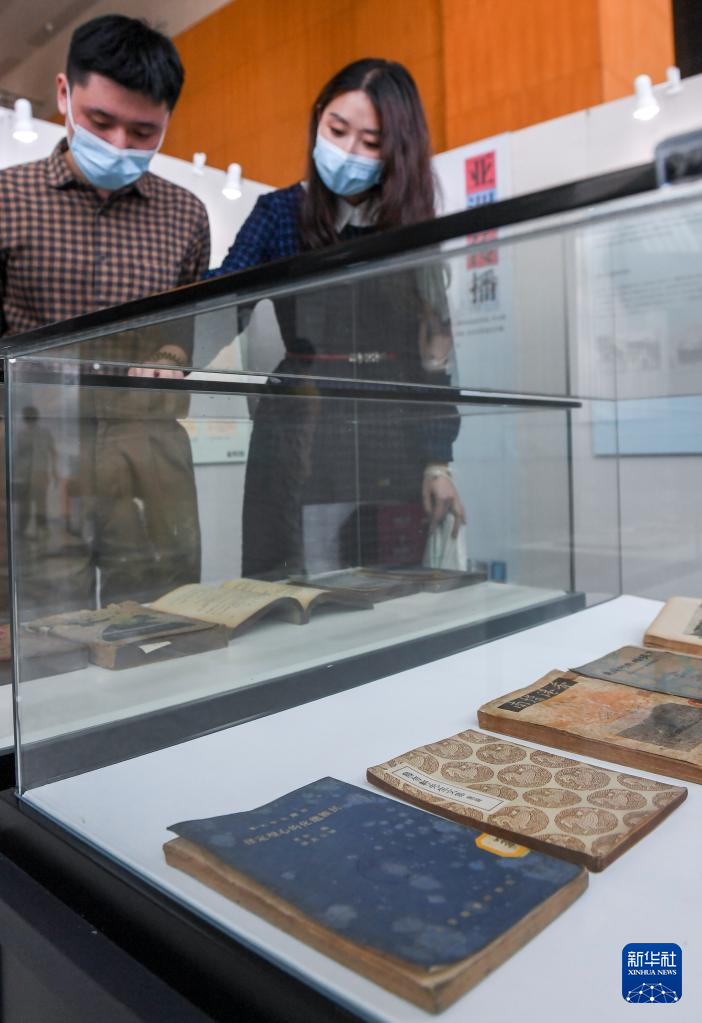 图书馆里走近澳门铅活字印刷