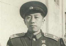 结婚蜜月闷头创作《江姐》