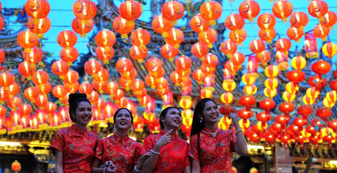 泰国曼谷：彩灯迎新春