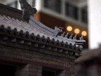 紫檀制天坛、安定门古建模型展