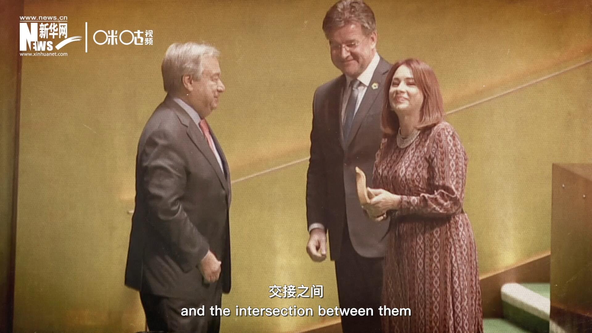 一起一落，交接之间，除了庄严的仪式感，更是使命的传承。