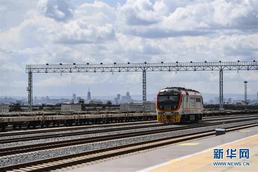 （国际·图文互动）（4）通讯：蒙内铁路上的异国师徒情