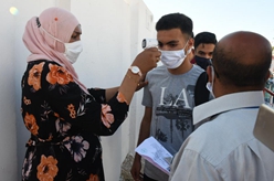 突尼西亞：疫情中的高考