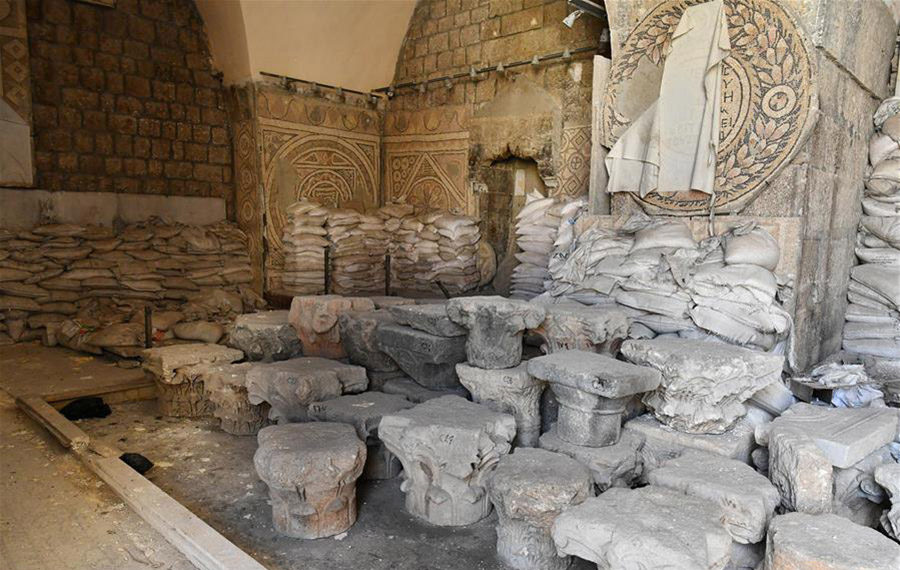 تحقيق إخباري: أكياس رمل حمت لوحات فسيفساء لا تقدر بثمن في متحف معرة النعمان بإدلب السورية