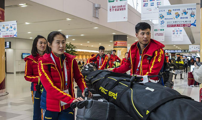 中國體育代表團抵達札幌