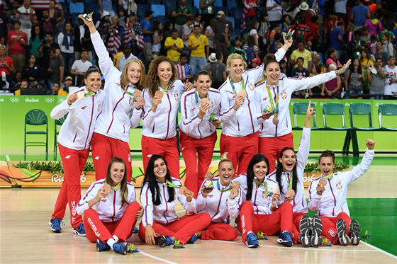 塞尔维亚女队获得篮球铜牌