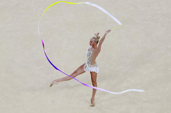 艺术体操个人全能：俄罗斯选手包揽冠亚军