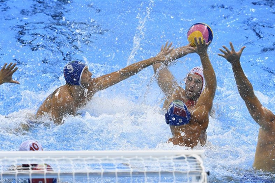 男子水球：意大利队获铜牌