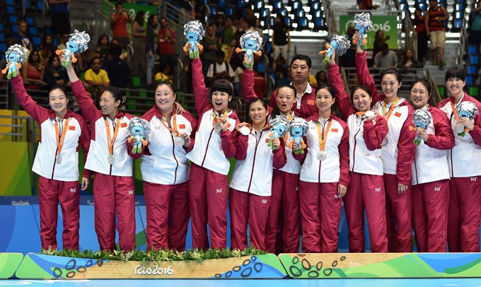 女子坐式排球:中国队获亚军