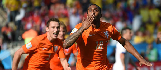 荷兰2-0胜智利获头名